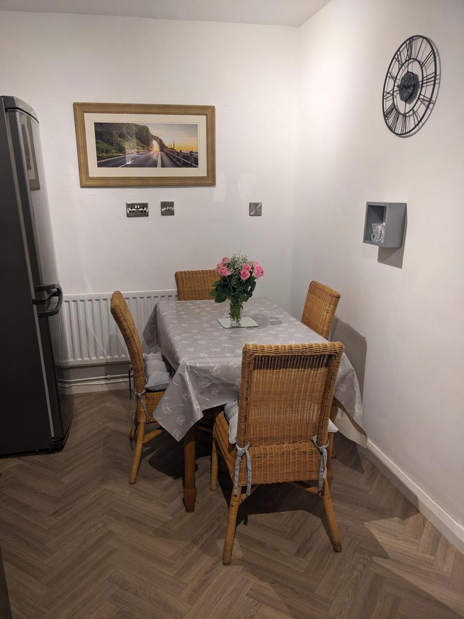 Cosy Cottage With Sea & Mountain Views Carnlough Buitenkant foto